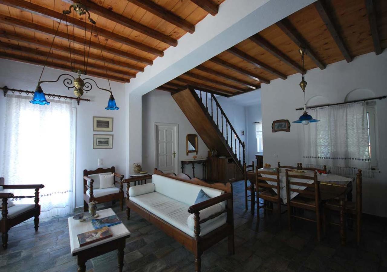 Romano Garden House - Land Tales Agios Romanos Esterno foto
