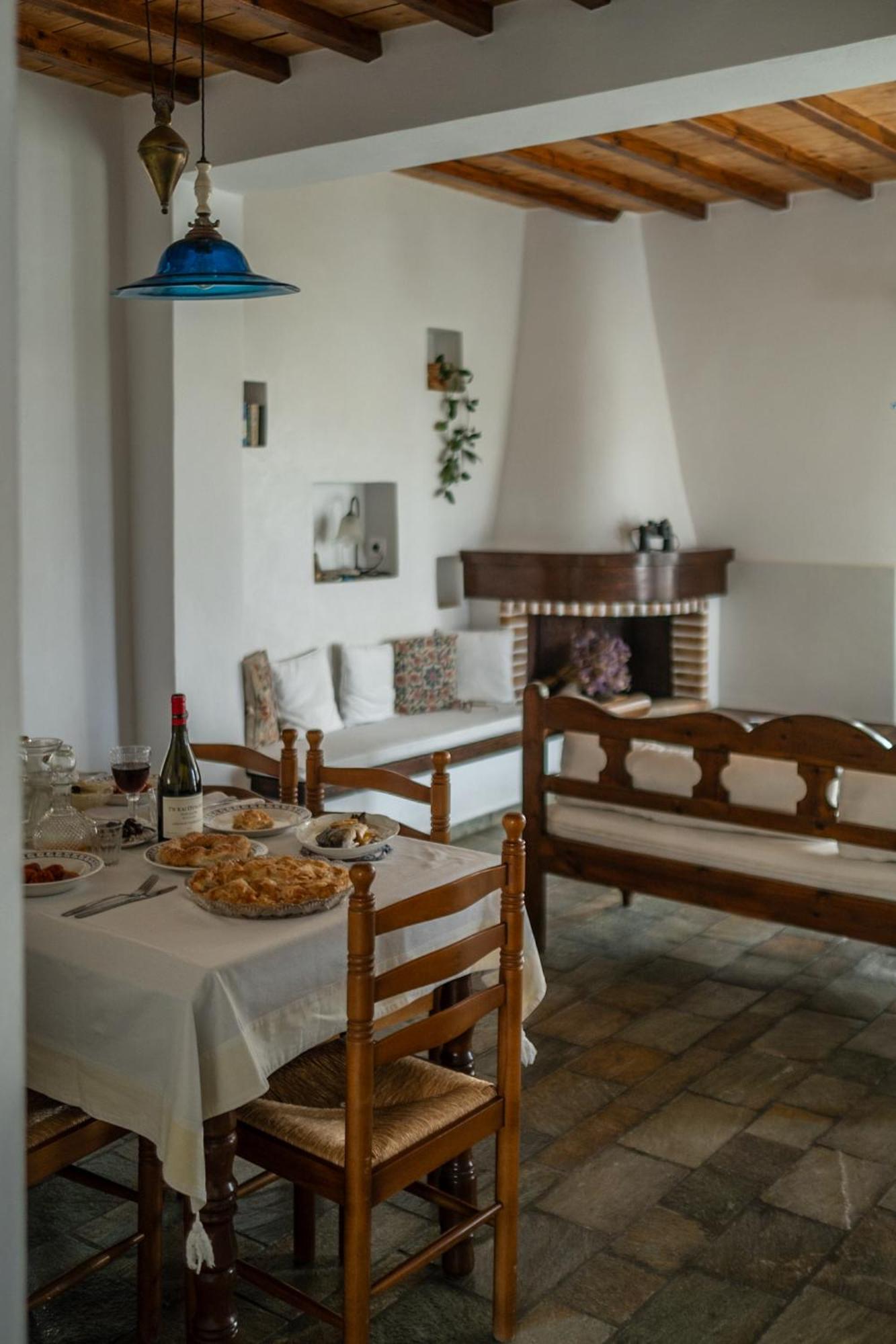 Romano Garden House - Land Tales Agios Romanos Esterno foto
